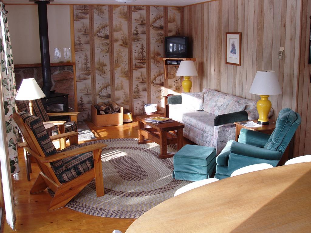 Bondi Village Cottage Resort Lake of Bays 外观 照片